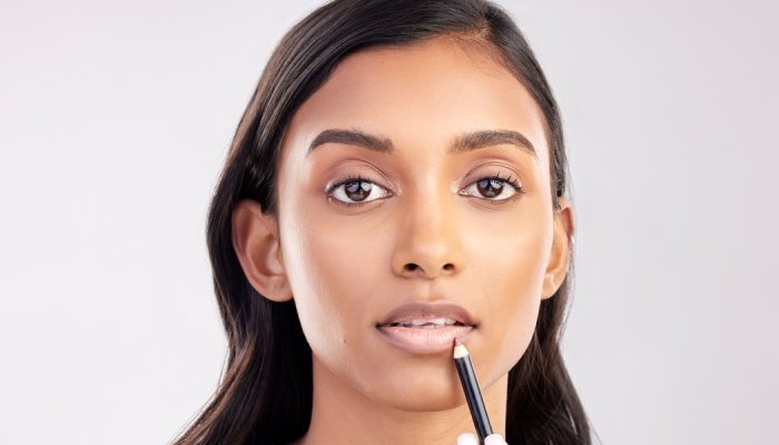 Make-up: On Tiktok, a quest for fuller lips