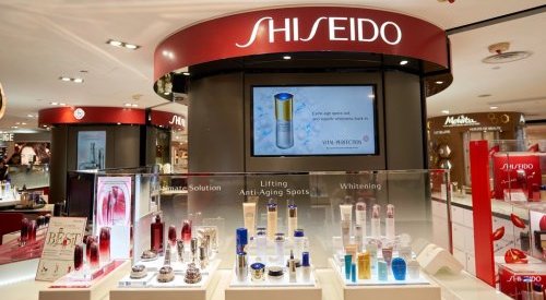 Shiseido renoue avec les bénéfices au premier semestre malgré la Chine